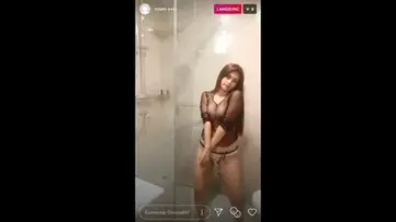 Gadis Semok Cantik Pasrah Goyang Kasur Bareng Teman